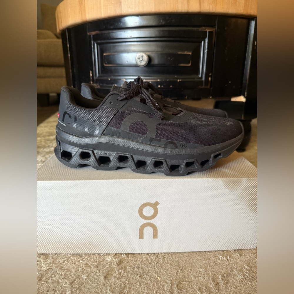 On Cloud - Cloudmonster Running Men's Black Athletic Shoes